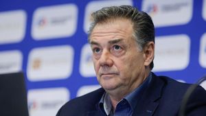 A venit verdictul CCA în cea mai controversată fază din FCSB - Petrolul Ploiești! Vassaras a făcut anunțul: „Aceasta e decizia corectă”