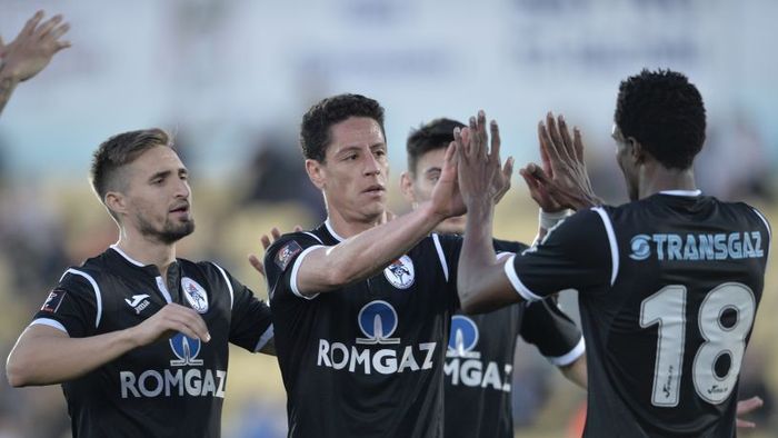 EXCLUSIV | Se anunță o nouă perioadă de transferuri "de foc". El e jucătorul din Liga 1 pentru care se "bat" CFR, Craiova, FCSB sau Viitorul: "E fabulos" 