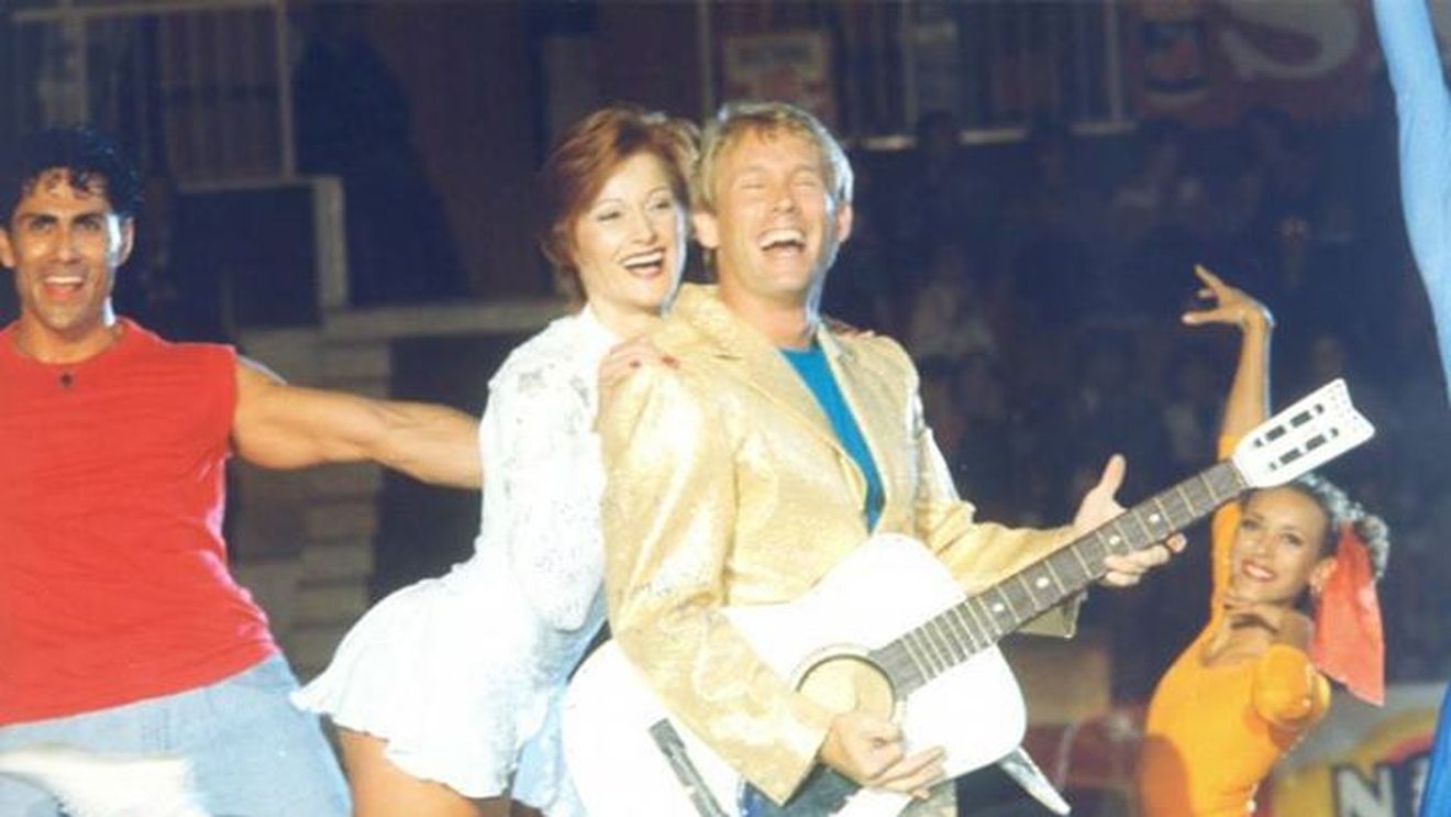 IMAGINEA ZILEI | Fotografie de colecție cu Nadia Comăneci și Bart Conner, în urmă cu 23 de ani. Ce aniversează azi "Zeița de la Montreal"