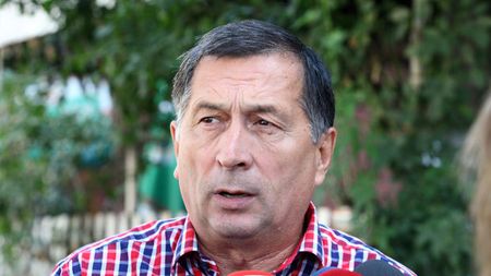 Situație comică la CCA:** forul are doi președinți, dar delegările le face fostul "vice" Aron Huzu! Crăciunescu: "CEx nu e peste Constituție"