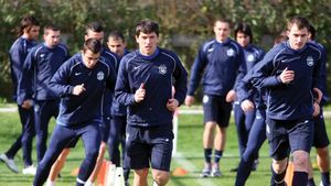 Out** cu Dinamo?