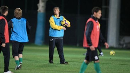 Rușii l-au întrebat pe Dan Petrescu dacă vrea să le fie selecționer!** Răspunsul românului le dă speranțe: "Știți cum e în fotbal!"