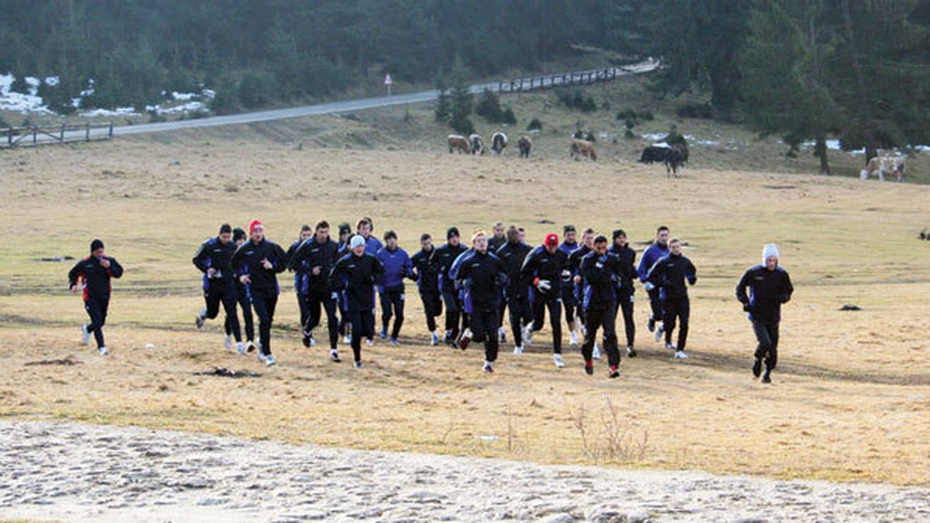 Antrenamente în stil nemțesc:** "Alergați pentru titlu!"