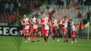 "Dinamo pierde la peste trei goluri cu Unirea!"** TU CE CREZI?