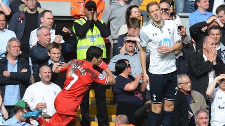 Record istoric stabilit de Suarez la 4-0 cu Tottenham. E primul jucător al lui Liverpool care dă 29 de goluri într-un sezon din Premier League