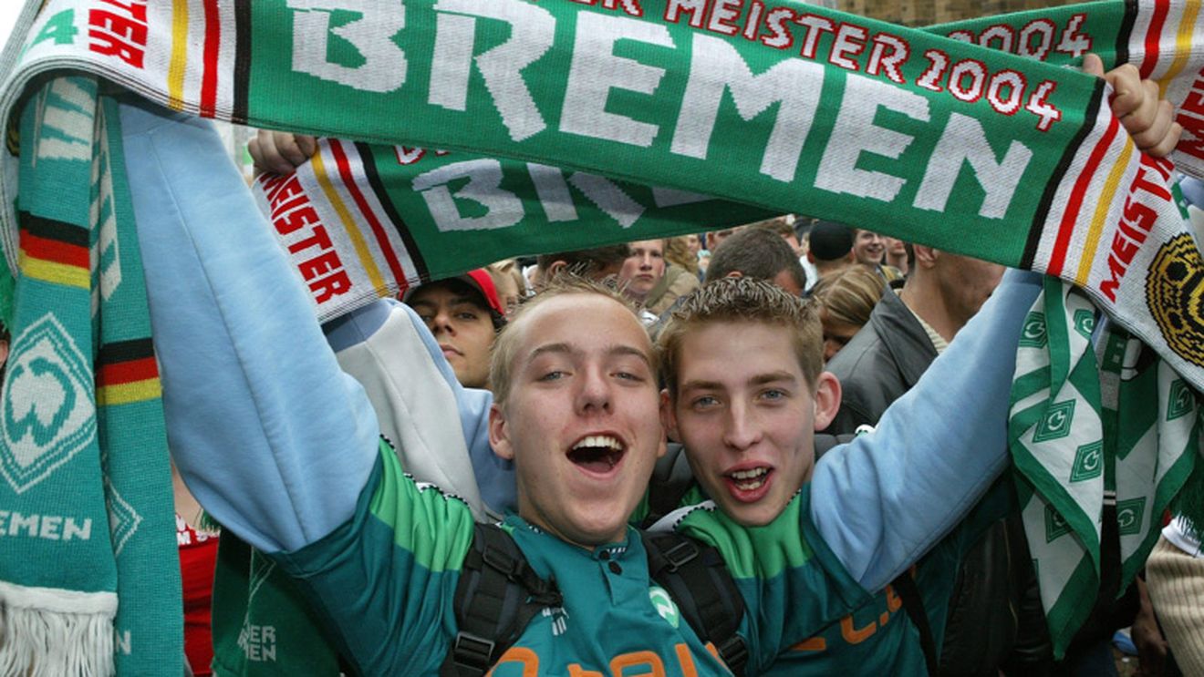 Fanii din Germania, sfătuiți să nu se mai îmbrățișeze la marcarea unui gol!** VEZI DE CE!