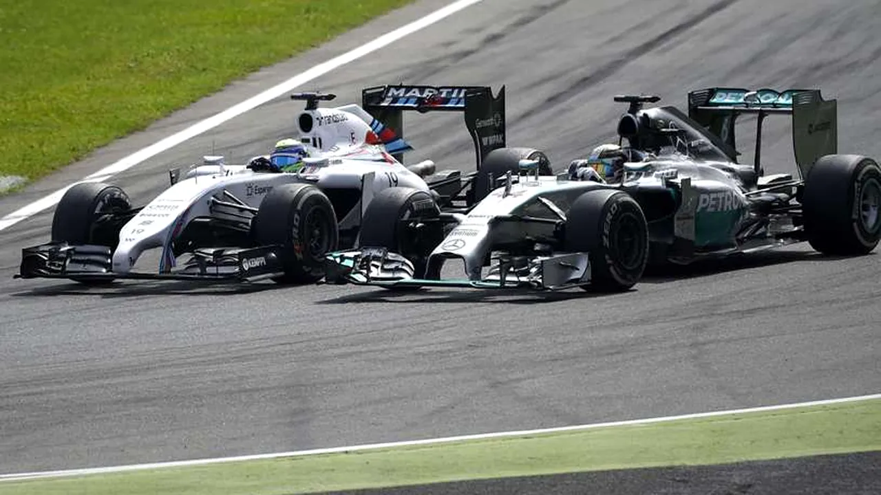 Hamilton a câștigat la Singapore, în timp ce Rosberg a abandonat