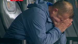 DEVASTAT! Reacția lui Dorinel Munteanu după ce Chivulele a anulat cu VAR penalty-ul din minutul 90+5 al partidei Hermannstadt – CFR Cluj