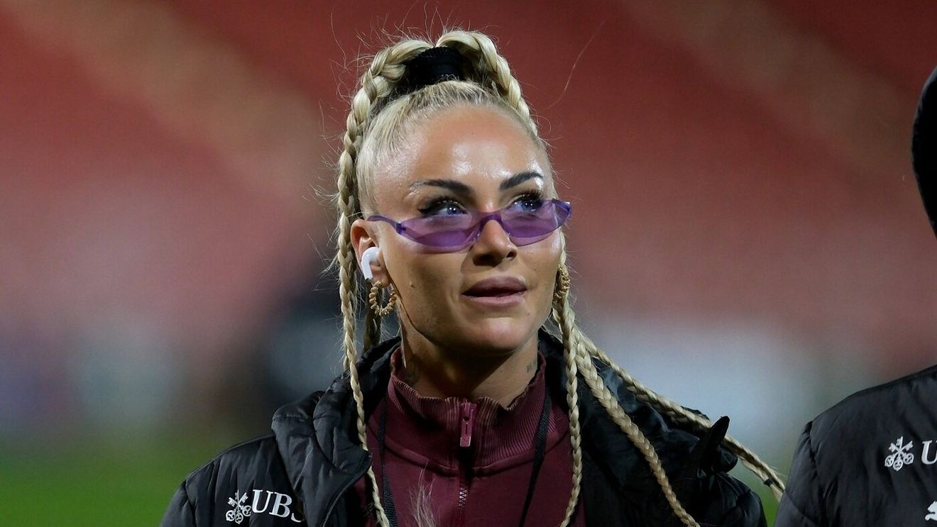 Cea mai frumoasă fotbalistă a dat lovitura. A primit propunerea pe care nu o poate refuza