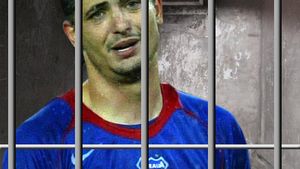 Becali către Rădoi: `Unii stau 3 ani în pușcărie, la arabi e ușor!`