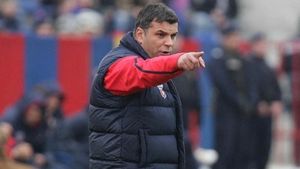 Olăroiu, eternul "colac de salvare"?** Cum s-a hotărât Becali pentru Lăcătuș