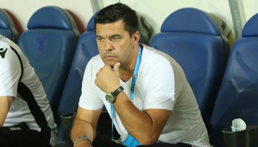 Cosmin Contra defileaz&#259; &icirc;n Qatar. Al Arabi e de neoprit cu rom&acirc;nul pe banc&#259;