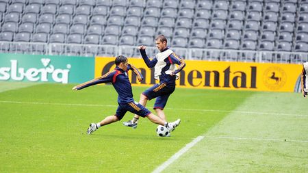 Tricolorii s-au antrenat pe o ploaie torentială