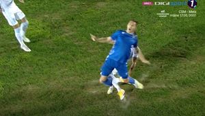 La Voluntari, la fel ca pe „Arena Națională”. Terenul nu arată grozav și sunt câteva porțiuni de unde lipsește iarba