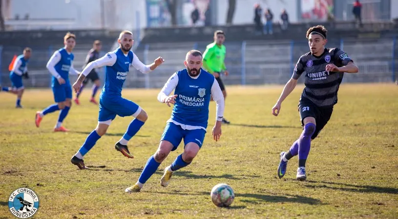 Poli Timișoara, un nou amical cu un lider din Liga 3, o nouă remiză fără gol. Impresiile antrenorilor Nicolae Croitoru și Florin Maxim după jocul de la Hunedoara
