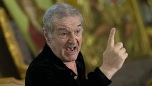 Cu FCSB aproape în play-out, Gigi Becali și-a ales favorita la titlu în Superliga: „Nu aș vrea să ia ei!”