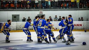 Triplă de poveste! După Cupa României și Erste Liga, Corona Brașov e și campioana României la hochei pe gheață!