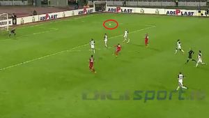 De asta Becali l-a dat afară în iarnă. Înainte să marcheze, Tade s-a făcut de râs în meciul cu Astra. Ce s-a întâmplat când a încercat să șuteze de la 25 de metri