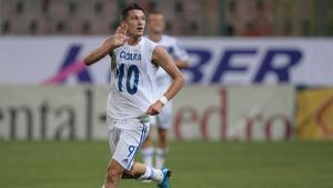 Becali: "De vineri, Mihai Costea va fi OFICIAL al Stelei! Voia de mult să vină!"** Cine l-a convins pe Gigi să-l cumpere