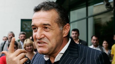 Becali : "Am fost prima dată în viață, la pauză, în vestiare!"