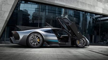 Ion Țiriac, achiziție de aproape 3 milioane de euro! Ce super bolid și-a cumpărat afaceristul român | GALERIE FOTO