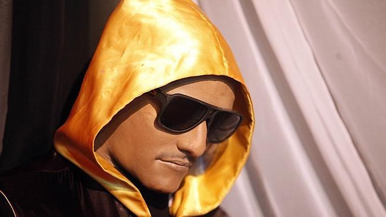 FOTO Priveghi în colțul ringului. N-a lăsat mânușile din mână nici după ce a murit