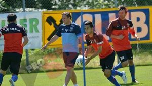 "Abia ne mai ținem pe picioare! Nu am mai văzut așa ceva până acum!"** Pârvulescu, dat pe spate de metodele lui Reghe: "Parcă joc la o echipă mare din Vest"