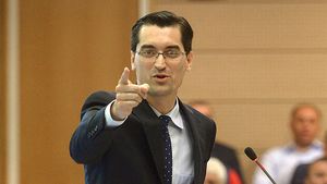 Răzvan Burleanu, după ce Cosmin Contra l-a înjurat pe George Puşcaş: "Să nu fim ipocriţi"