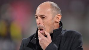 Un fost jucător al Astrei face dezvăluiri șocante: "Antrenorii sunt ca ruleta! Starurile decid cum se fac antrenamentele" + Care sunt condițiile de la club: "Gândacii nici nu se mai agitau pe pereţi" | UPDATE Replica giurgiuvenilor