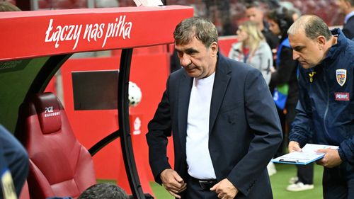 Gică Hagi a explodat după decizia arbitrului! Ce s-a auzit pe microfonul de fond în Polonia – România: „NU!”