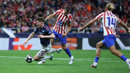 Scandal monstru! Arsenal a primit gratuit un penalty cu Atletico Madrid, iar Diego Simeone a explodat de furie