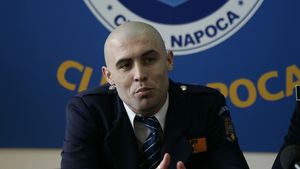 "Cine câștigă duminică** ia titlul!"