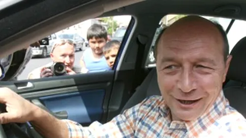 Băsescu donează trei puncte Stelei