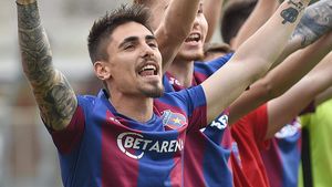 Un fost jucător de la FCSB și CSA Steaua a ajuns vedetă la „Puterea Dragostei”. A pus ochii pe o bombă sexy | GALERIE FOTO