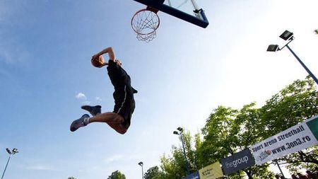 Show total la Sport Arena Streetball!** Zboară ca "Superman"!