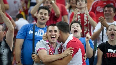 Fanii vor avea o surpriză la meciul cu Metalist Harkov!** Ce cadouri le pregătește Dinamo propriilor suporteri