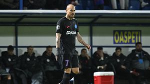 E gata! Denis Alibec ar fi decis să plece de la FCSB