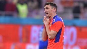 Marius Mitran îi bate obrazul lui Claudiu Keșeru, după ce Gigi Becali l-a exclus din lotul lui FCSB: „Nu se face niciodată așa ceva!” | VIDEO EXCLUSIV ProSport Live