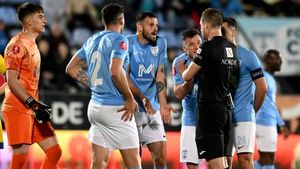 Încă un arbitru din Superliga a fost luat la ochi! „Viciere de rezultat, identic ca la Rapid - FCSB! Călcați-i în picioare, că așa vrem să arbitrăm noi” | VIDEO EXCLUSIV ProSport Live