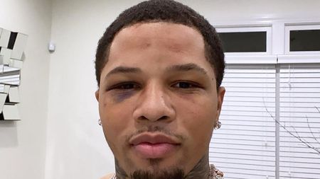 Imagini incredibile! Un dublu campion mondial la box și-a luat la bătaie iubita în fața unei săli întregi | VIDEO