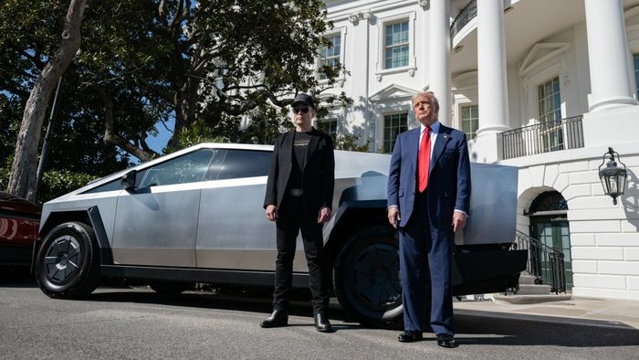 Dezastrul Tesla cu Cybertruck. A venit anunțul despre vânzări și e prăpăd