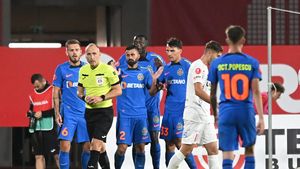 Cel mai năpăstuit fotbalist din lotul lui Gigi Becali e apărat, în direct: „Nu e Beckham cum zice el, dar nici nu ai pierdut meciuri din cauza lui”