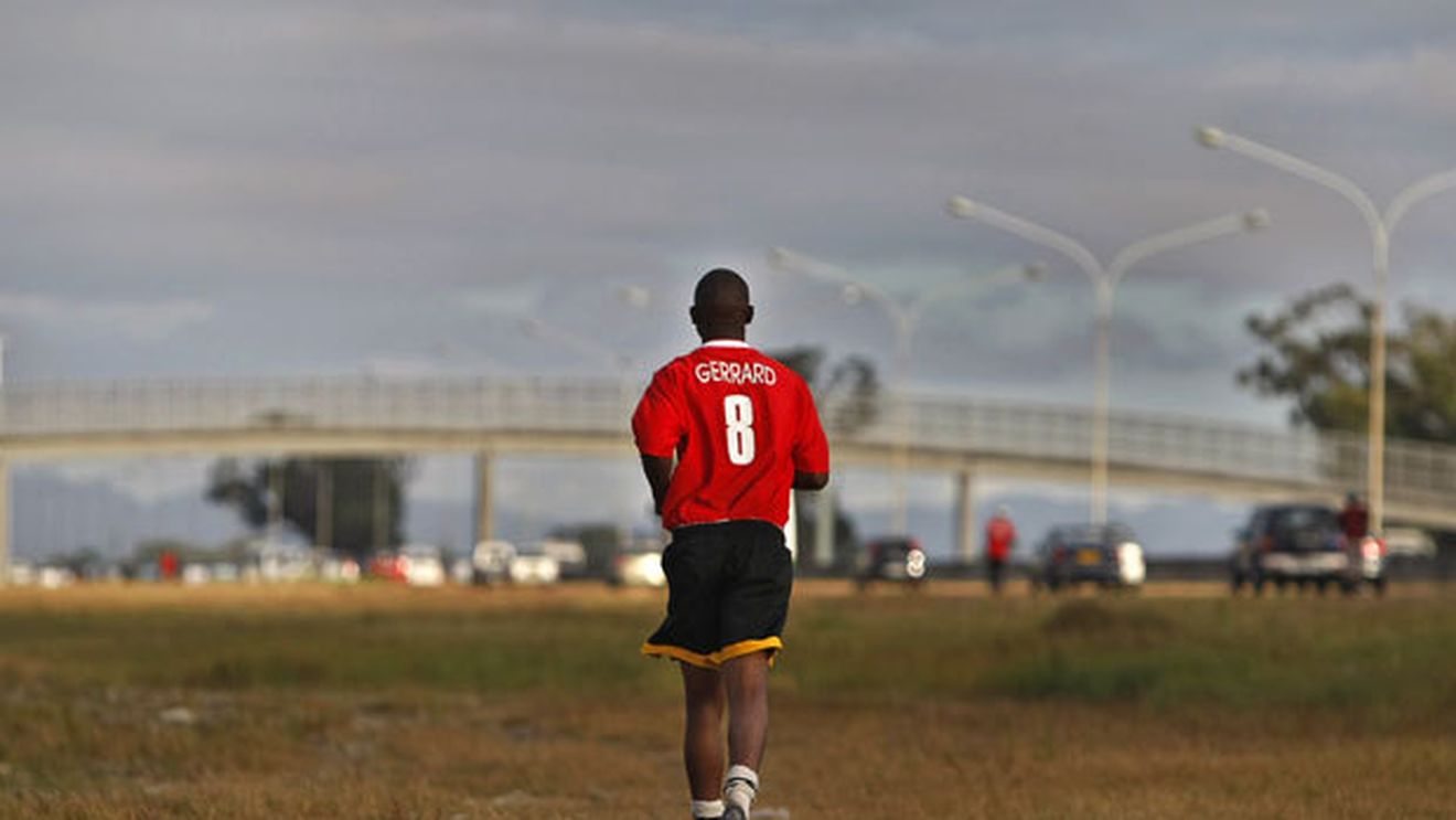 Soluție pentru fanii care vor să scape de amintirea trădătorului Torres:** "Nu mai ardeți tricourile, donați-le!"