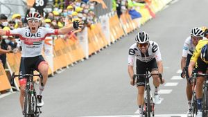 Slovenia nu a „iertat” nimic în a doua etapă din Pirinei în Turul Franței 2020! Tadej Pogacar a câștigat etapa a 9-a, iar Primoz Roglic a preluat tricoul galben