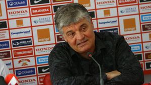 Dinamo vrea un fundaș central și un mijlocaș defensiv!** "Dacă se vor rezolva, putem să terminăm în primele 3"