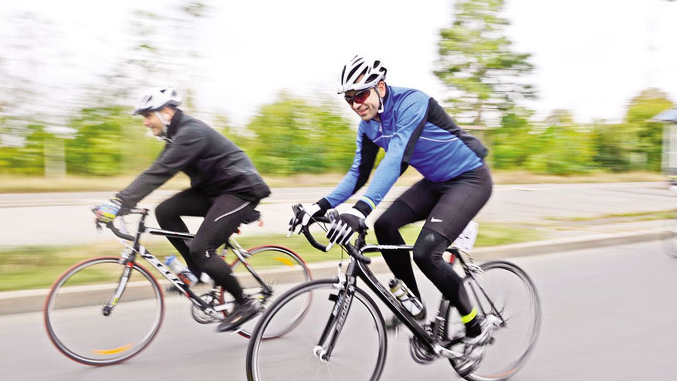 "Războinicii de birou". Corporatiștii se pregătesc de Cu Bicicleta La Mare