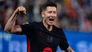 Manchester United vrea să-l cumpere cu peste 60 de milioane de euro pe un brazilian de 19 ani, care e supranumit „noul Lewandowski”