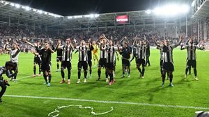 El e „nababul de la U Cluj”. Fotbalistul de la liderul Superligii care câștigă mai mult decât veteranii Chipciu și Nistor