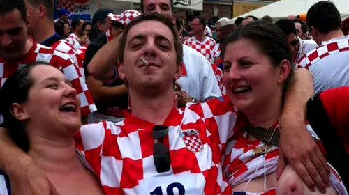 FOTO Interzis minorilor. Cum petrec croații la Euro 2012
