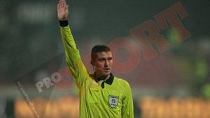 Dinamo, din nou victima "cavalerilor fluierului"!** Situația erorilor PRO și CONTRA principalelor candidate la titlu